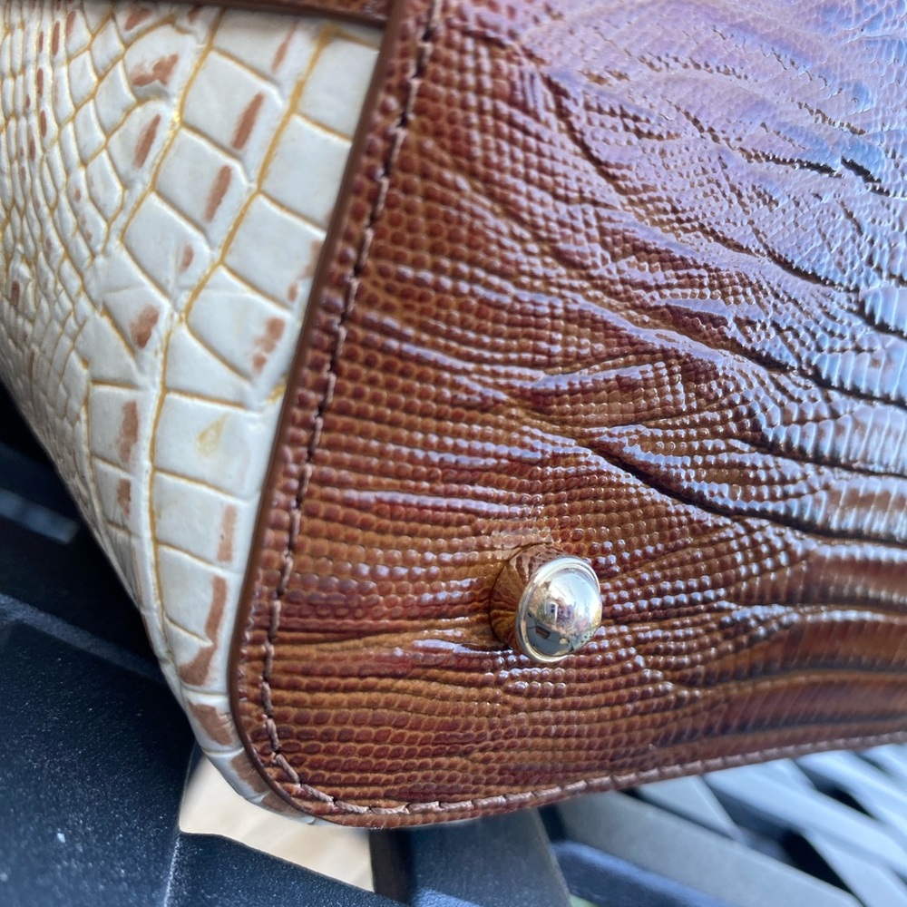 🔥BRAHMIN🔥Shira Studded Bucket Bag in Ivory Iguana Gala Melbourne - EUC - Picture 11 of 16